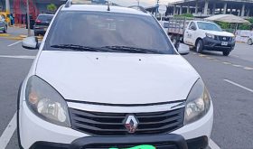 Renault Sandero Stepway 2012