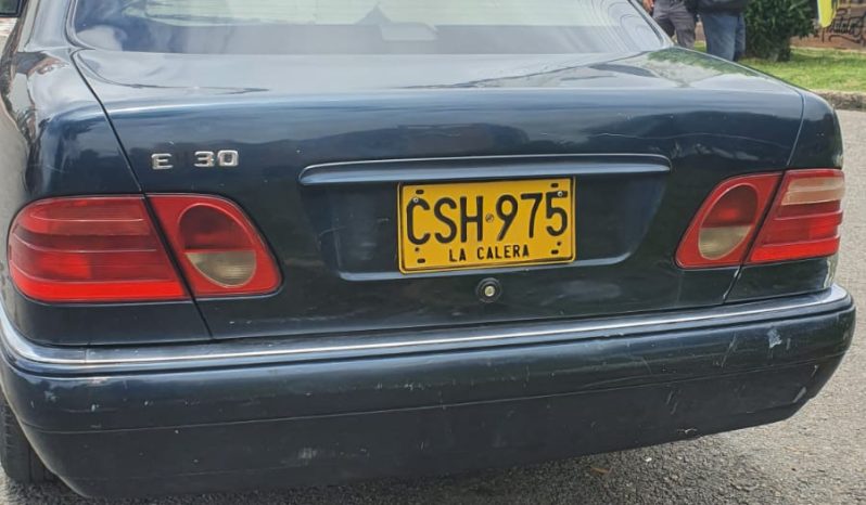 
								Mercedes-Benz Clase E Sedan Usado 270000 Automatica 1999 Gasolina full									