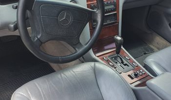 
										Mercedes-Benz Clase E Sedan Usado 270000 Automatica 1999 Gasolina full									