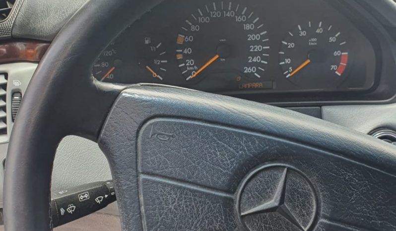 
								Mercedes-Benz Clase E Sedan Usado 270000 Automatica 1999 Gasolina full									
