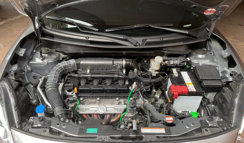 
								Suzuki Swift Hatch Back Hibrid full									