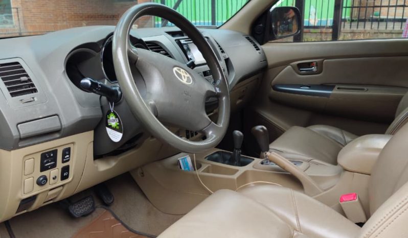 
								Toyota Fortuner Wagon Usado 299245 Automatica 2011 Gasolina full									