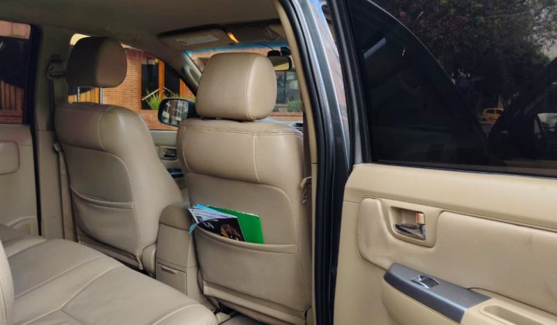 
								Toyota Fortuner Wagon Usado 299245 Automatica 2011 Gasolina full									