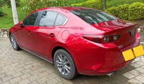 Mazda 3 Touring Híbrido 2025 (MHEV).