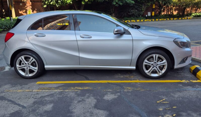 
								Vendo hermoso Mercedes Benz full									