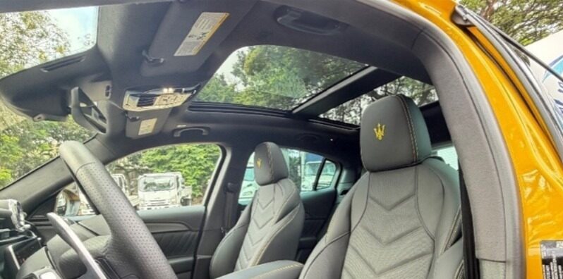 
								Maserati Amarillito Pollito, Nuevecito Nuevecito … full									