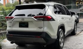 Toyota RAV4 Limited 2020